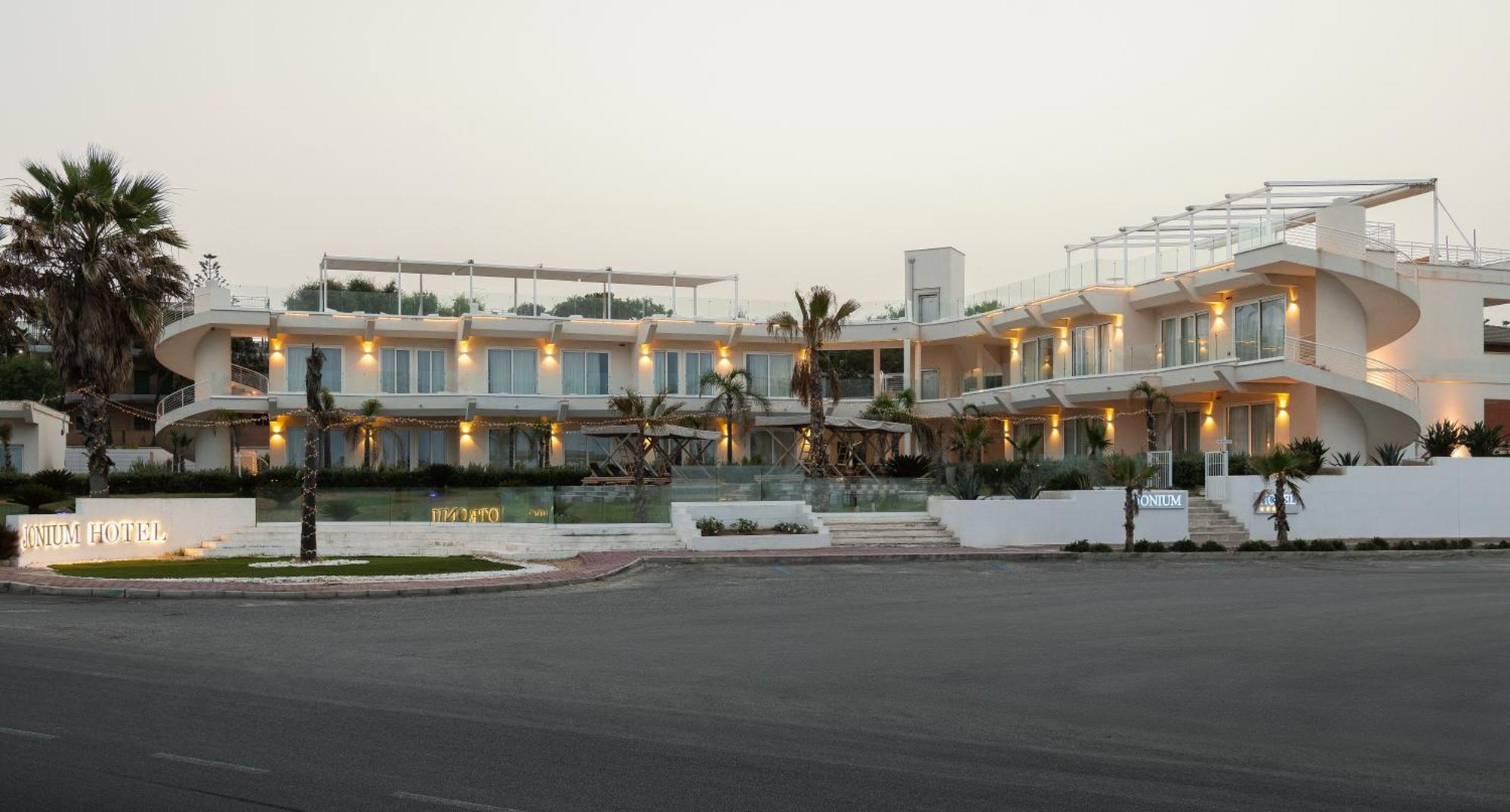 Jonium Hotel - Amazing Sea View And Swimming Pool Pulsano Zewnętrze zdjęcie